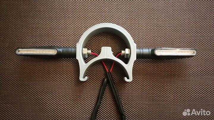 Крепление поворотников Ninebot Max