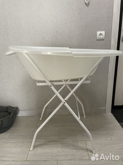 Детская ванночка с подставкой