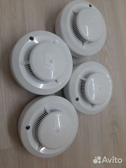 Извещатель пожарный дымовой автономный ип 212-142