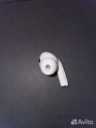 Беспроводные наушники apple airpods pro левый