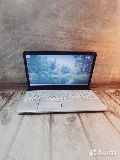 Стильный Ноутбук Sony Vaio / 6gb DDR3 / 15.6 HD