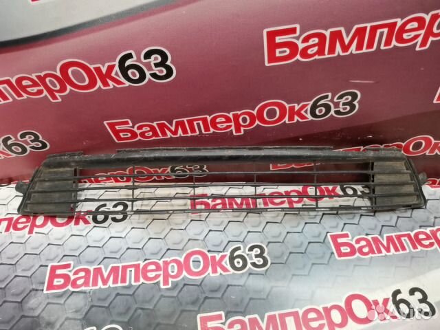 Решетка бампера передний Toyota Corolla