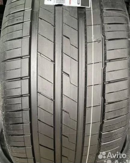 Hankook Ventus S1 Evo3 SUV K127A 275/40 R22 и 315/35 R22 111Y