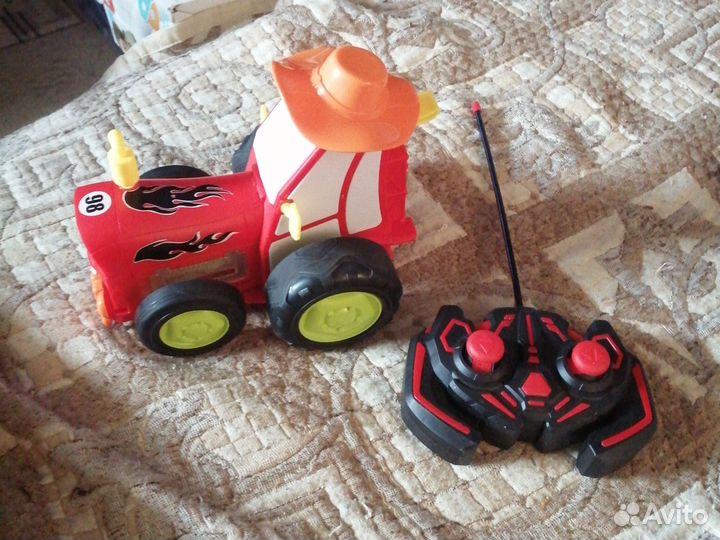 Танцующий трактор