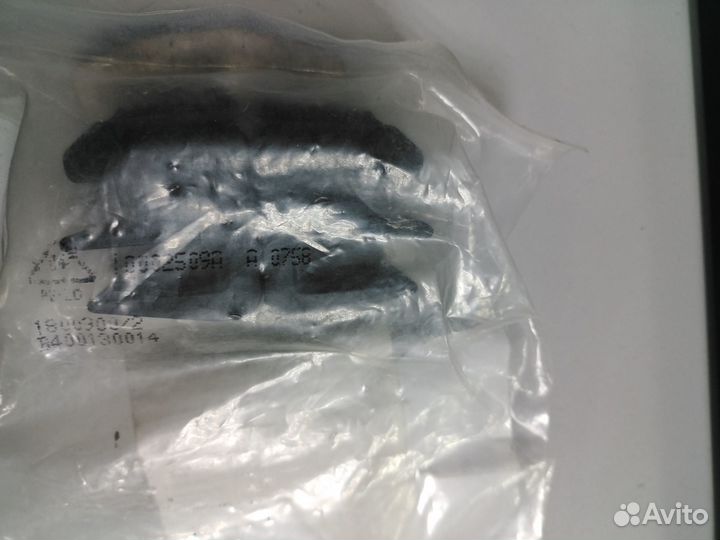 Скоба крепления радиатора