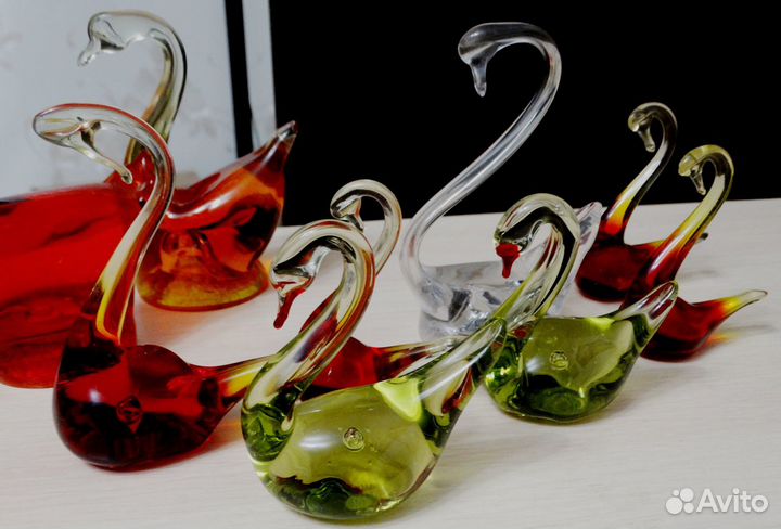 Стая лебедей. Стекло