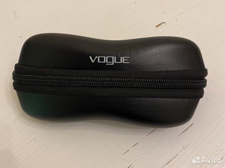 Чехол для очков vogue