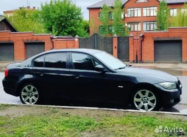 В разборе BMW 3-Series (E90) 2011
