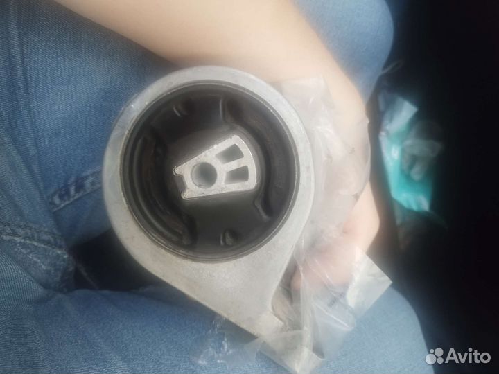 Ssangyong new actyon подушка двигателя