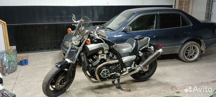 Yamaha V-Max 1200