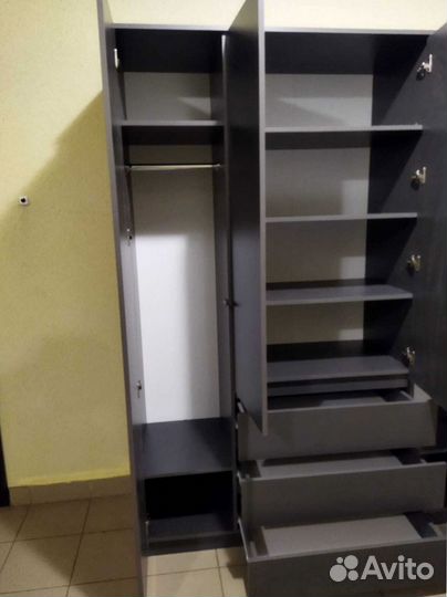 Шкаф распашной новый