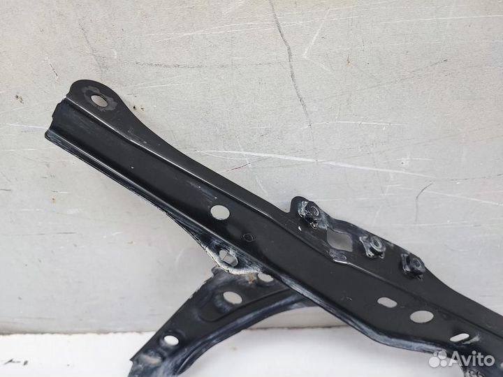 Кронштейн замка капота toyota LC prado 150