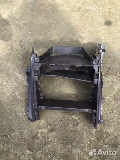 Поастик салона toyota corolla 1989г