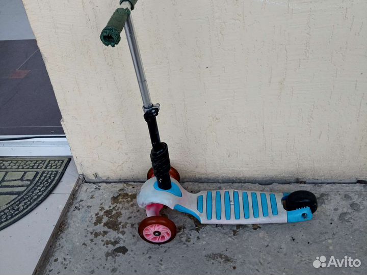 Самокат детский трехколесный
