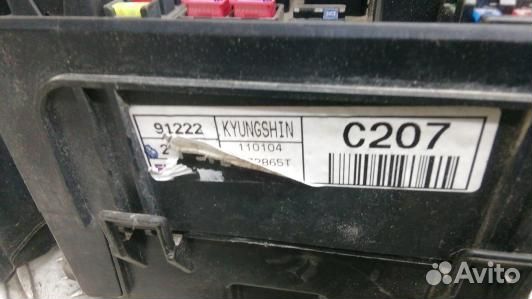 Блок предохранителей KIA sorento 2 (4ST04M101)