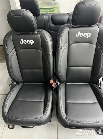 Сидения Jeep Wrangler перетяжка