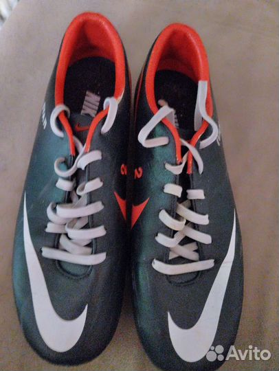 Футбольные бутсы