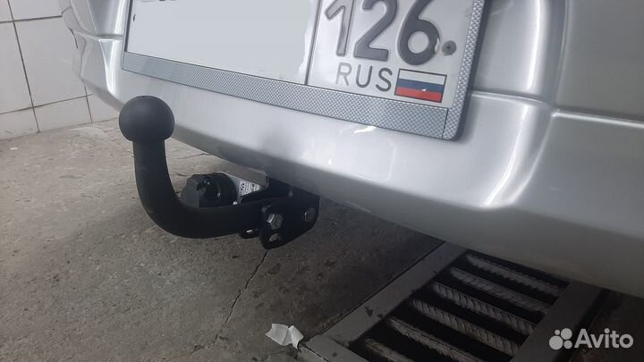 Фаркоп на Renault Logan Sandero Автос