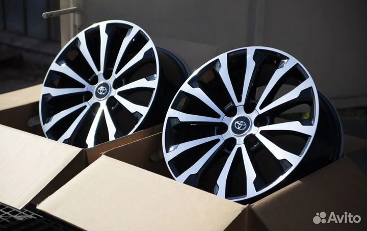 Диски литые V-4BMF R18 6*139.7 на Toyota Prado
