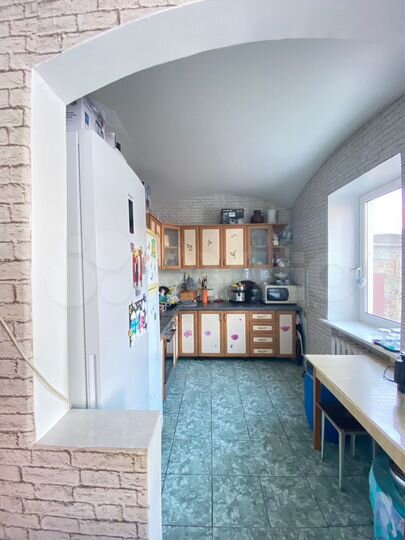 Дом 202,3 м² на участке 6 сот.