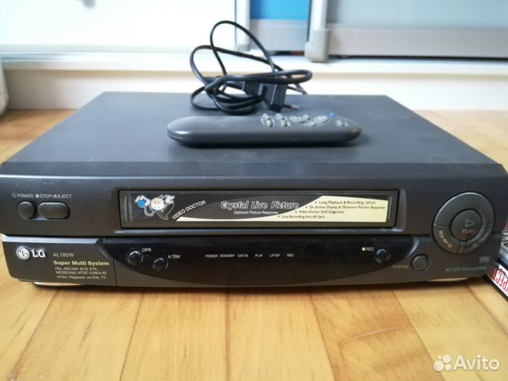 Видеомагнитофон LG+Видеокассеты