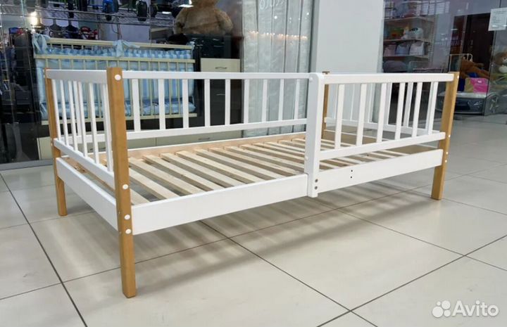 Кроватка детская с бортиком Лисенок из натуральног