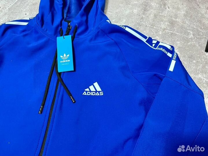 Спортивные костюмы Adidas