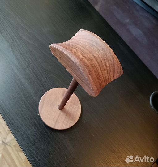 Подставка для наушников