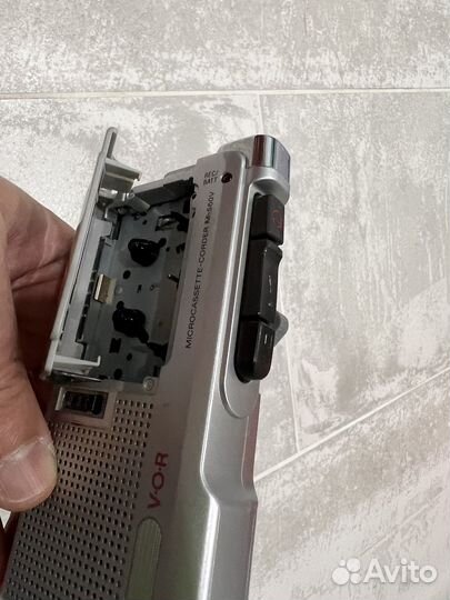 Диктофон Sony M-560V