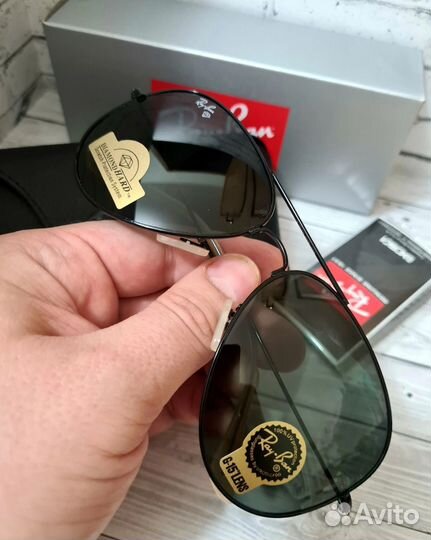 Солнцезащитные очки Ray-Ban Aviator