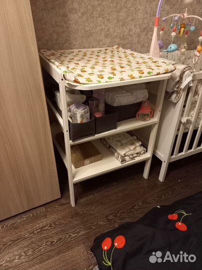 Пеленальный стол