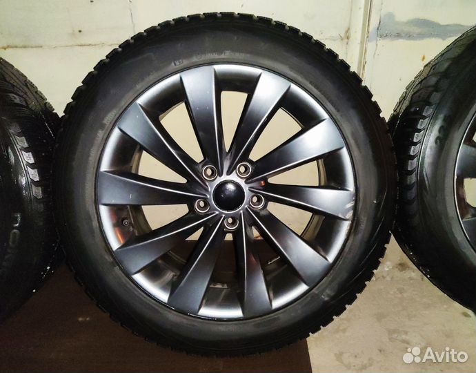 Nokian Tyres Hakkapeliitta 9 225/55 R17 101T