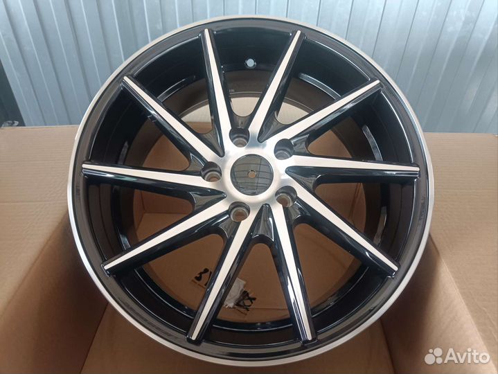 Vossen (Тайланд) r-17 (5x112) новые 4 шт