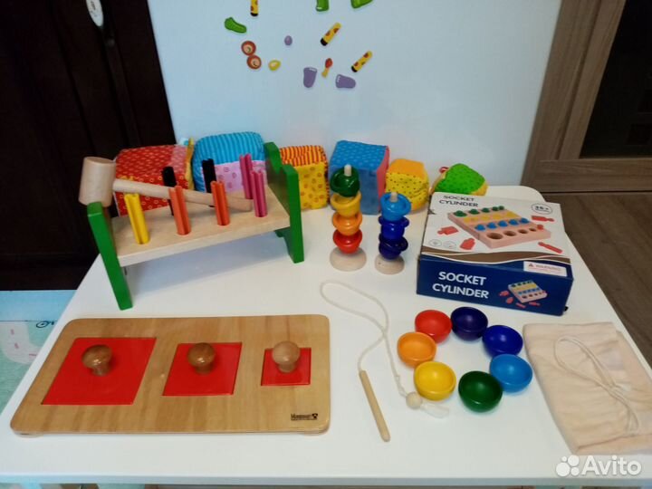Развивающие игрушки Монтессори пакетом