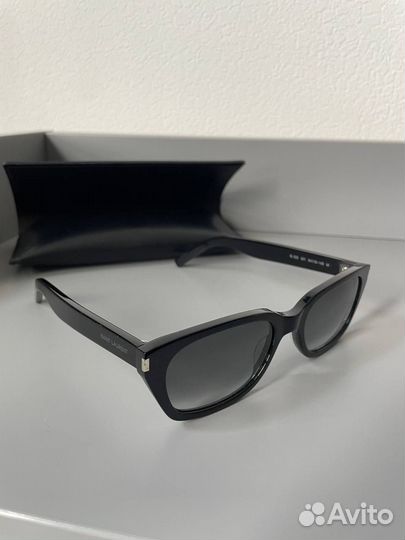 Солнцезащитные очки Saint Laurent