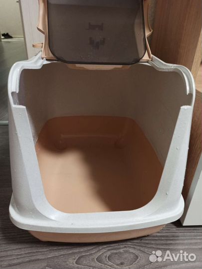 Закрытый лоток для кошек большой