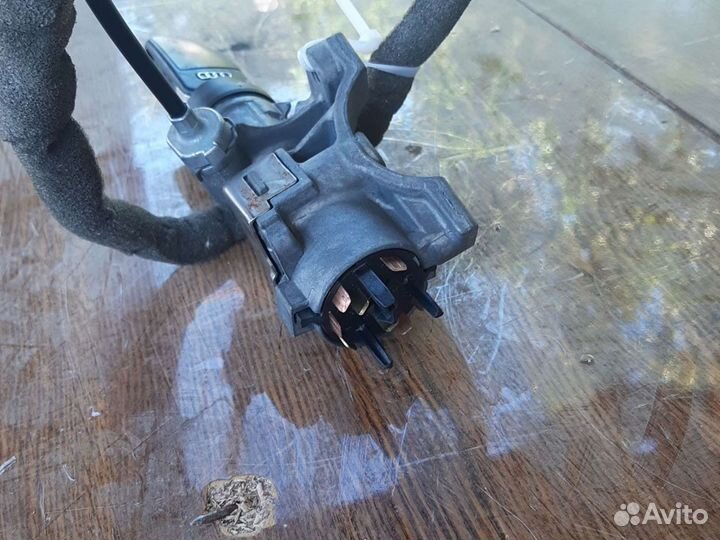 Замок зажигания Audi A4 B7