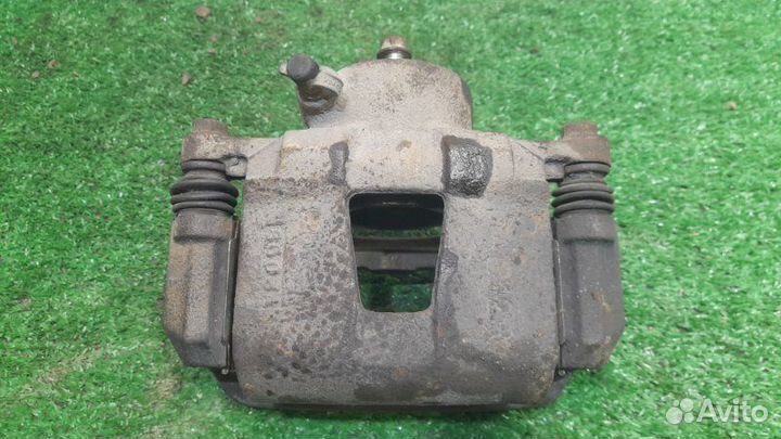 Суппорт передний правый Chevrolet Lacetti седан