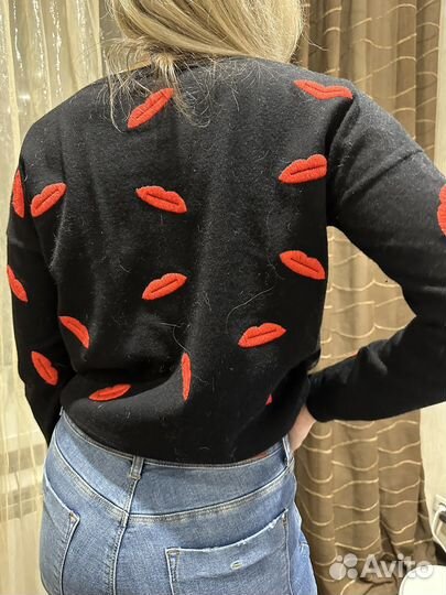 Кофта и джинсы