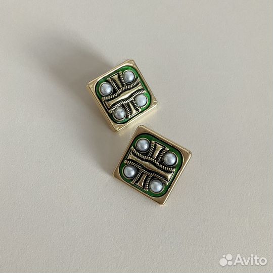 Серьги крупные стильные