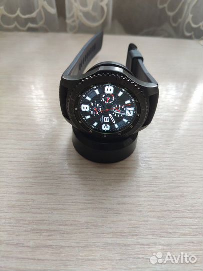 Часы Samsung Gear S3