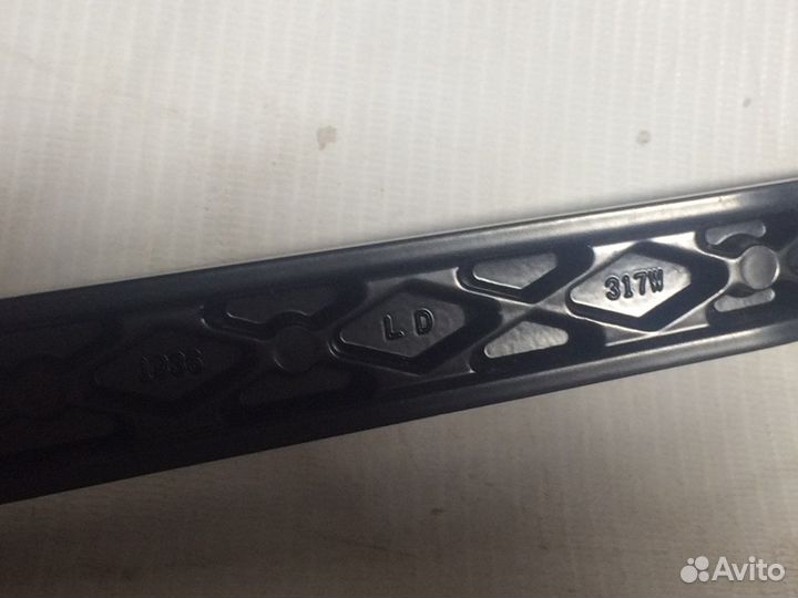 Toyota; Lexus GS Поводок стеклоочистителя