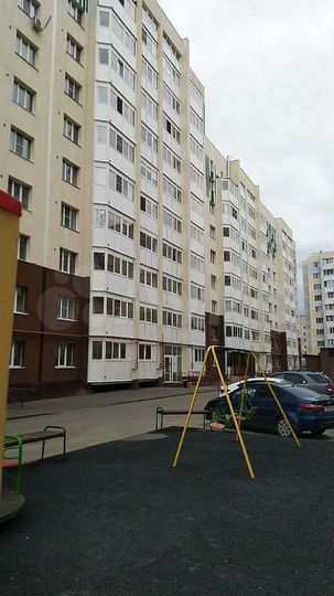 2-к. квартира, 64 м², 1/10 эт.