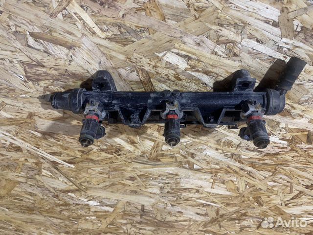 Топливная рампа Форсунка Skoda Fabia 2 00-21