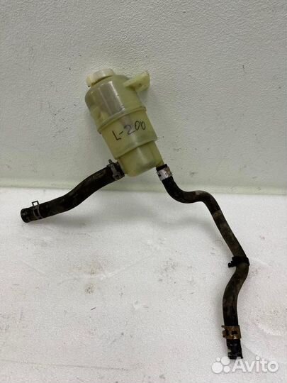 Бачок гидроусилителя руля передний Mitsubishi L200