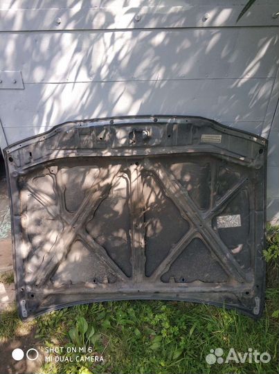 Капот на Toyota Corolla 110