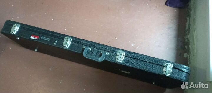 Кейс для бас гитары Gator