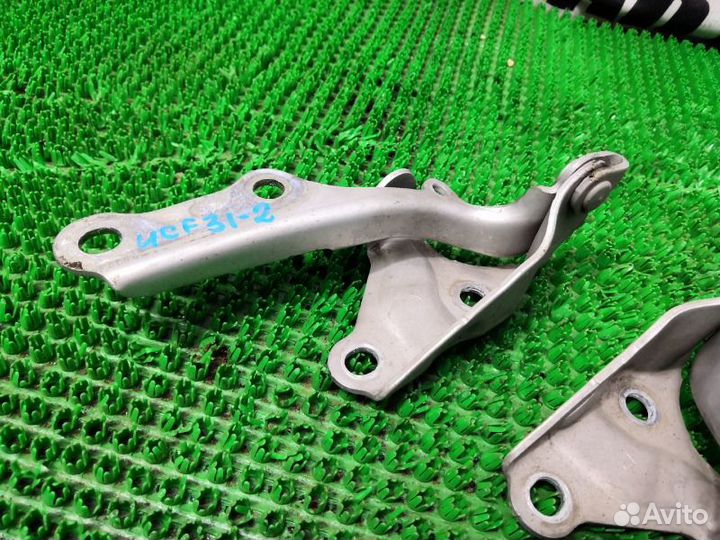 Петля капота Lexus Ls430 UCF31-0068197 3UZ 2003