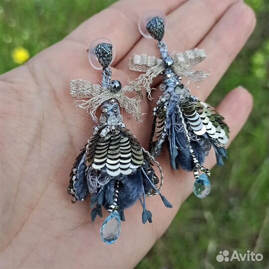 Серьги кутюрной вышивки с топазами