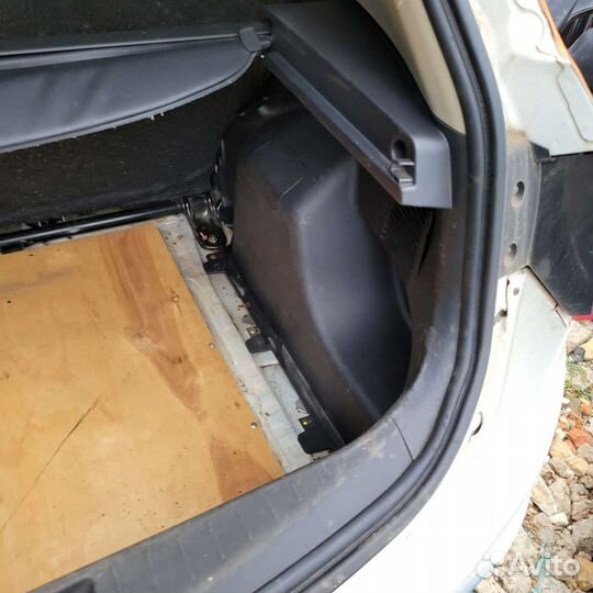 Задняя полка шторка багажника на лифан х50